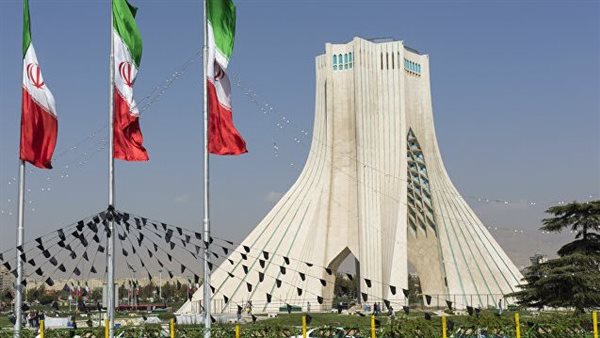 إدارة مضيق هرمز وتأمينه مسألة تخص البلدان المطلة عليه