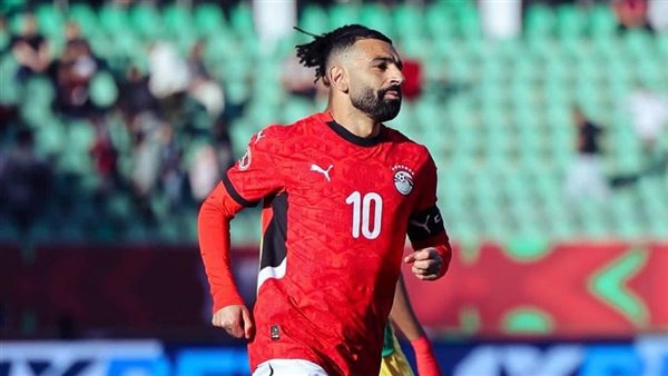 مصر وروسيا الليلة.. شوبير أساسي وصلاح خارج اللقاء