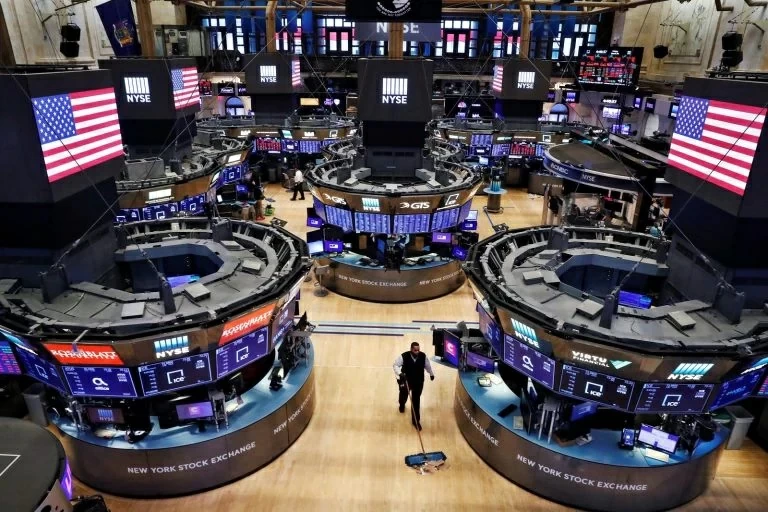 «عكاظ» ترصد.. 1000 ريال في «أبل» قفزت إلى 1.37 مليون ريال – أخبار السعودية