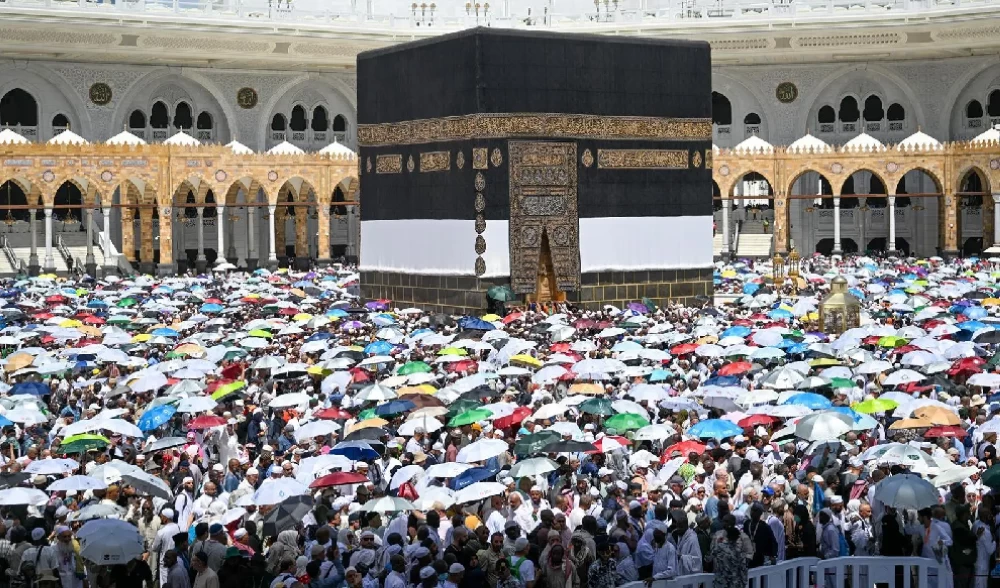 الحجاج المتعجلون يؤدون طواف الوداع بيسر وطمأنينة – أخبار السعودية
