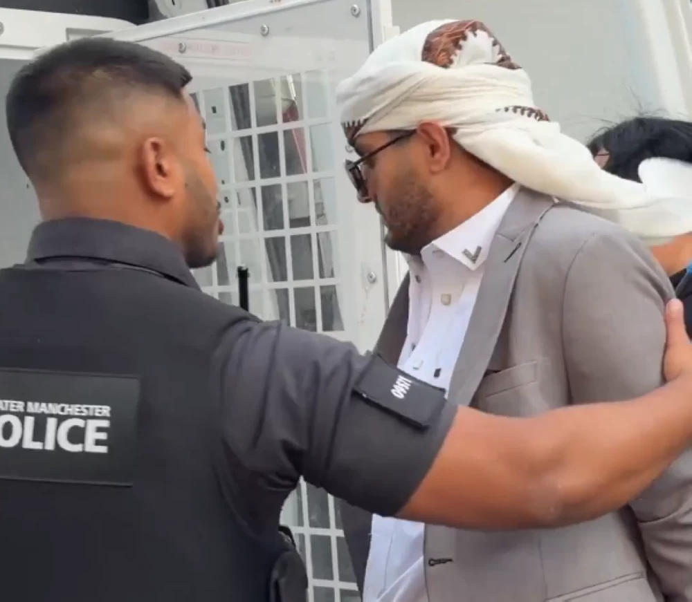 فيديو: «الجنبية» تثير الذعر في مانشستر.. بريطانيا تعتقل يمنيين – أخبار السعودية