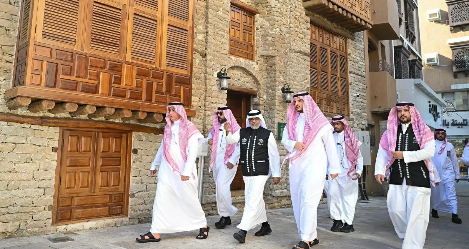 محافظ الطائف يقف على المنطقة التاريخية – أخبار السعودية