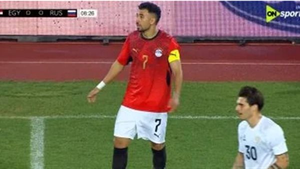 مصر وروسيا.. تعادل سلبي في أول 15 دقيقة وغيابات مؤثرة تضرب الفراعنة