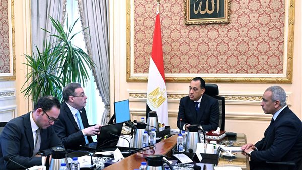 رئيس الوزراء يتابع مع رئيس “الجهاز المركزي للتنظيم والإدارة” مستجدات ملف الإصلاح الإداري وتطوير الأداء الحكومي