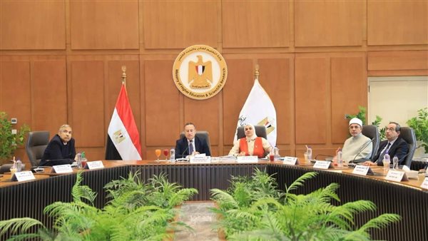 وزير التعليم العالي يترأس اجتماع المجلس الأعلى للجامعات بمقر الوزارة بالعاصمة الجديدة