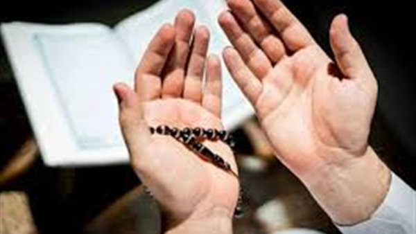 الأدعية المستحبة في عيد الأضحى.. أفضل ما يردده المسلم أثناء ذبح الأضحية