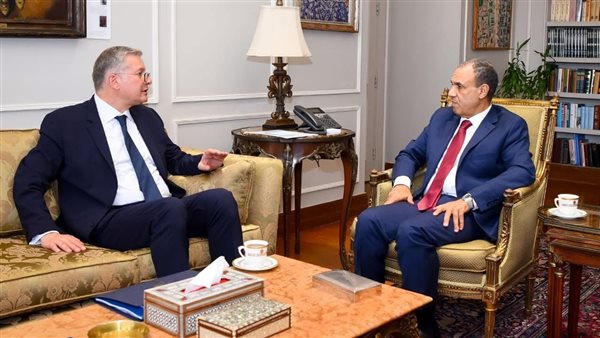 وزير الخارجية يستقبل وزير البترول لدعم جهود جذب الاستثمارات الأجنبية