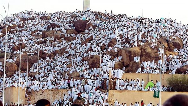 ما هي قصة جبل عرفات؟ ولماذا سمي بهذا الأسم؟