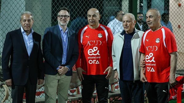 هيثم حسن ينضم لمعسكر المنتخب استعدادًا لودية روسيا.. وسفير كندا يزور المران