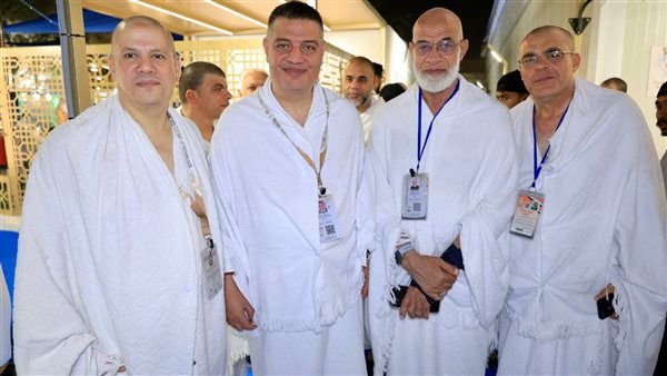 رئيس بعثة حج الجمعيات الأهلية يتفقد مخيمات الحجاج بـ “عرفة” للاطمئنان على الخدمات