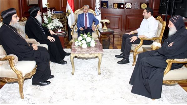 قيادات الكنيسة الأرثوذكسية يهنئون محافظ بني سويف بعيد الأضحى المبارك
