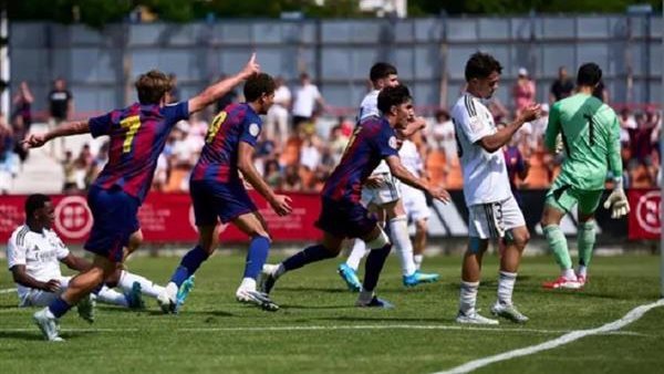بمشاركة عبد الكريم .. برشلونة يخسر أمام ريال مدريد في كأس الأبطال
