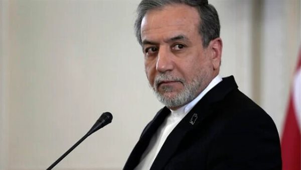 عاجل.. إيران تحذر القوات الأجنبية القريبة من أراضيها وتدعوها للمغادرة