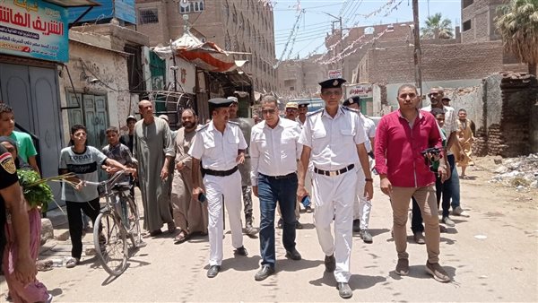 بتوجيهات محافظ قنا.. حملات مكبرة لضبط الاشغالات والمحال غير المرخصة بقنا وفرشوط