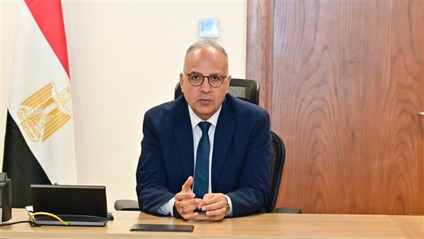 وزير الري يبحث مع كبرى الشركات المصرية تنفيذ مشروعات تنموية بدول حوض النيل الجنوبي
