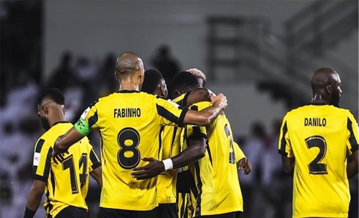 الاتحاد السعودي يُطيح بمدربه سيرجيو كونسيساو وجهازه المُعاون