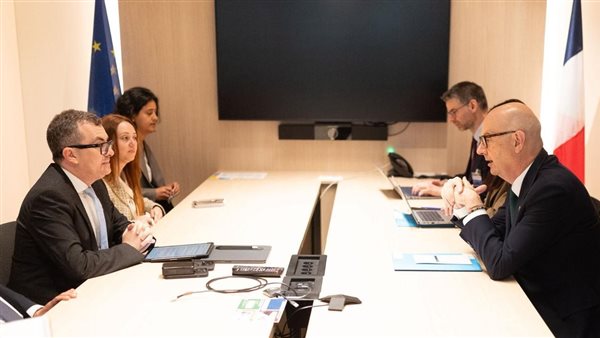لقاء رفيع المستوى بين القاهرة وباريس على هامش اجتماع OECD لبحث توسيع التعاون الاقتصادي