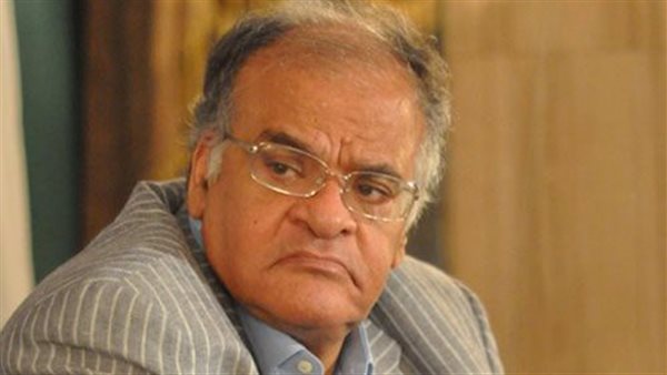 تصريحات متضاربة حول دعم الزمالك المالي.. وممدوح عباس يوضح موقفه