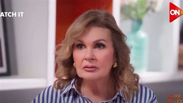 «نطت من الشباك».. يسرا تحكي موقف مخيف داخل فيلا أسرة الفنان الراحل عزت أبو عوف