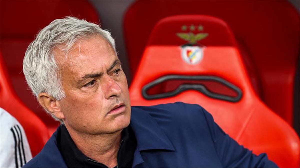 رومانو: مورينيو يمنح الضوء الأخضر لتجديد عقد نجم ريال مدريد