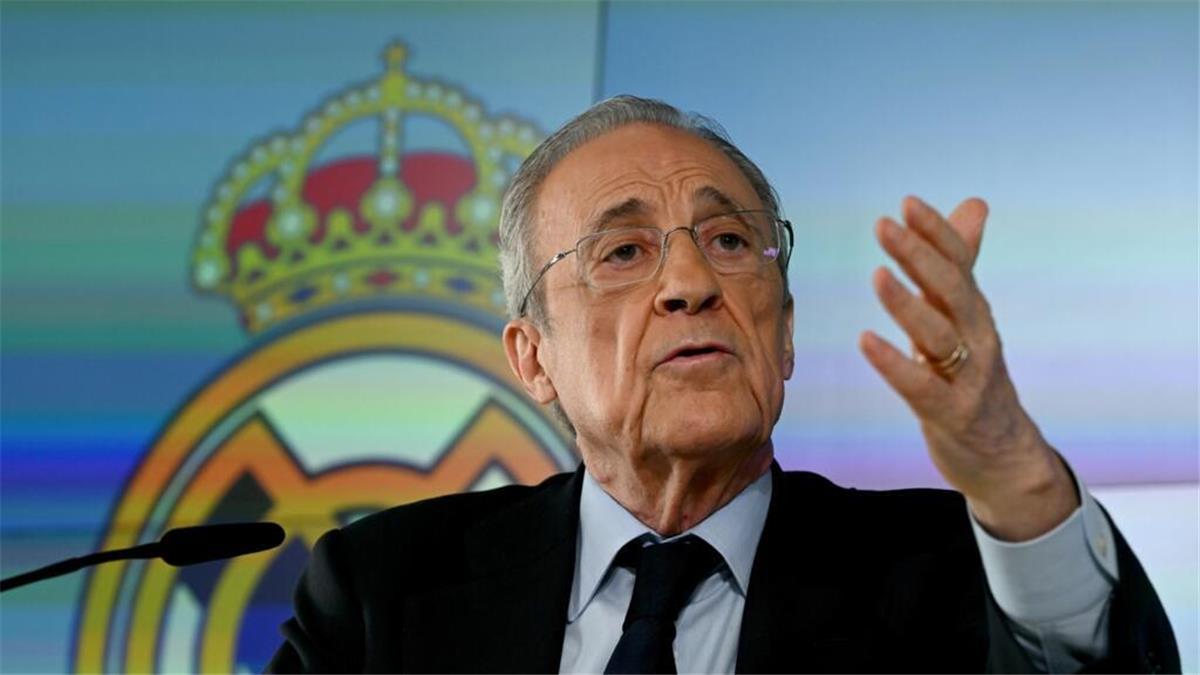 ”هدية بيريز المنتظرة” .. ريال مدريد يزاحم برشلونة على صفقة هجومية