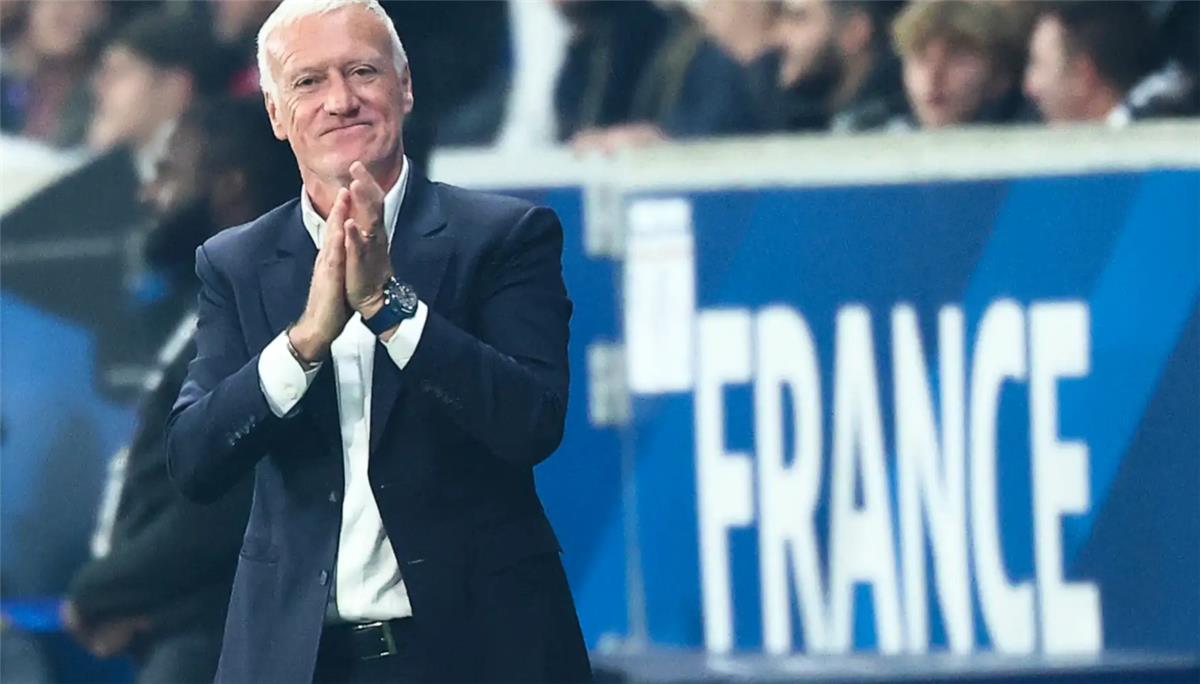 “أوليس يتألق وديمبلي يتعافى”.. ديشامب يحفز لاعبي فرنسا ويحذر من قوة السنغال في كأس العالم