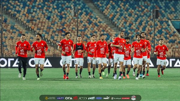 مشاركة محمد صلاح أساسيًا أو بديلًا قرار فني
