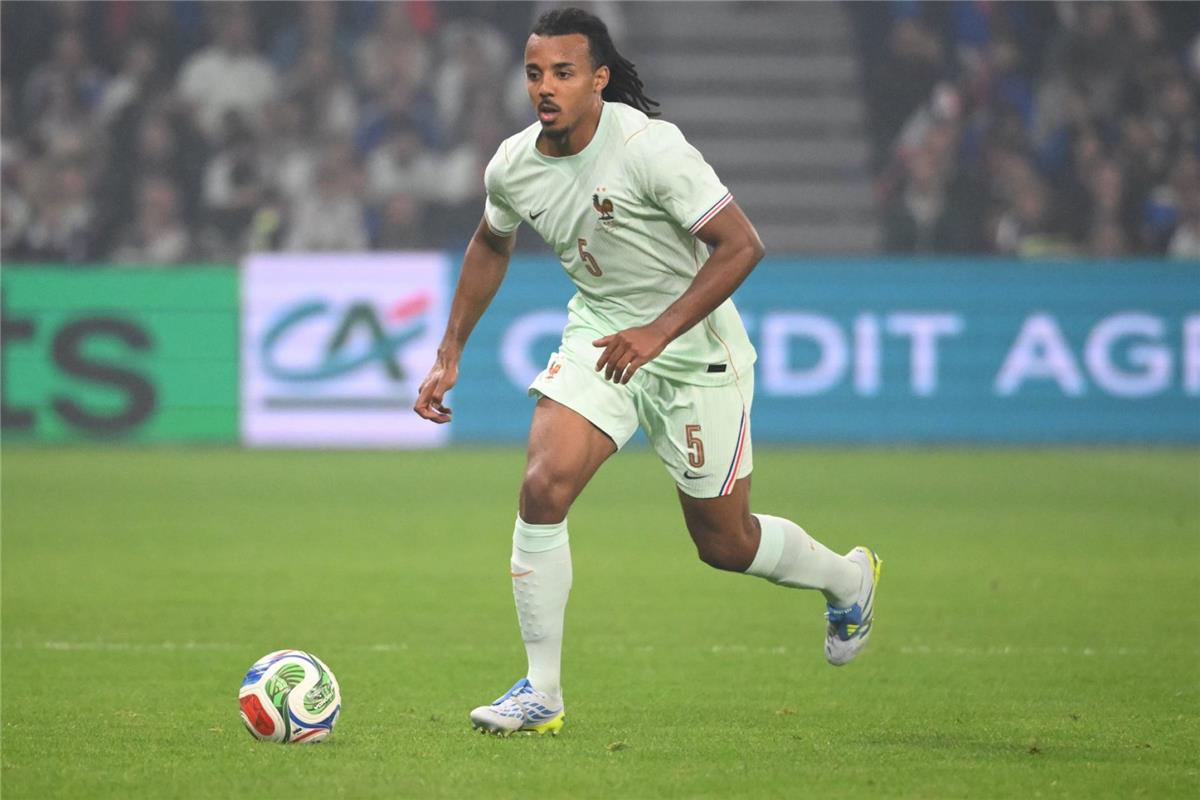 موقف كوندي من المشاركة في كأس العالم بعد إصابته ضد أيرلندا الشمالية