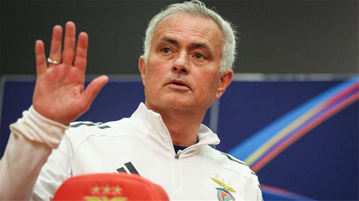 عاجل.. ريال مدريد يعلن التعاقد مع مورينيو