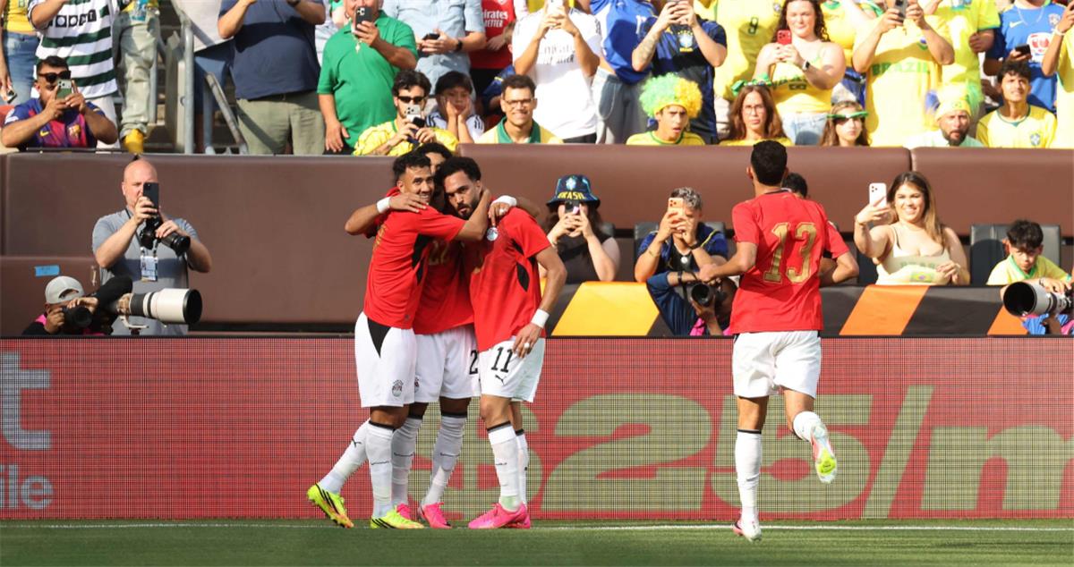 فيفا يعلن حكم مباراة مصر وبلجيكا في كأس العالم