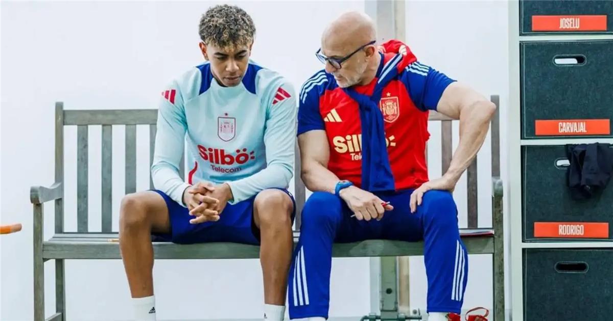 لا فوينتي يتحدى برشلونة بشأن لامين يامال: أنا صاحب القرار