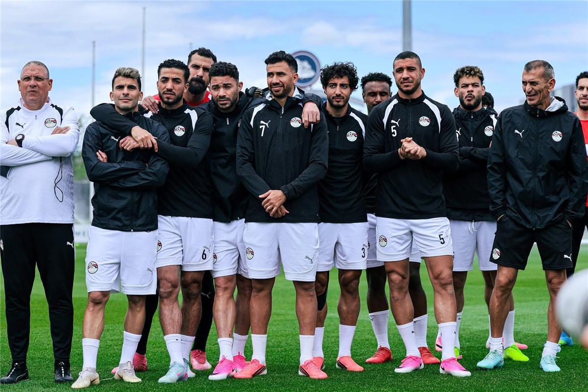 لماذا حذف منتخب مصر نجومه القارية من قميص كأس العالم؟