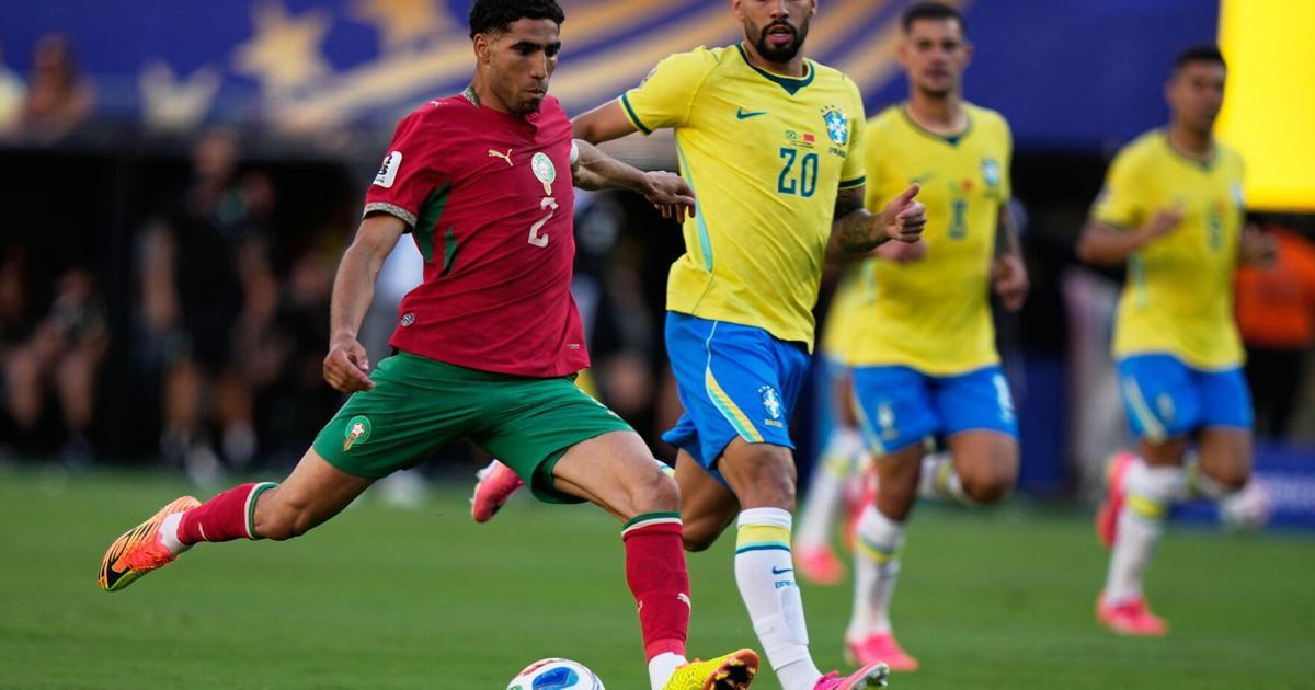 أشرف حكيمي: واجهنا منتخبًا مرشحًا للفوز بكأس العالم.. وعلينا التعلم من أخطائنا