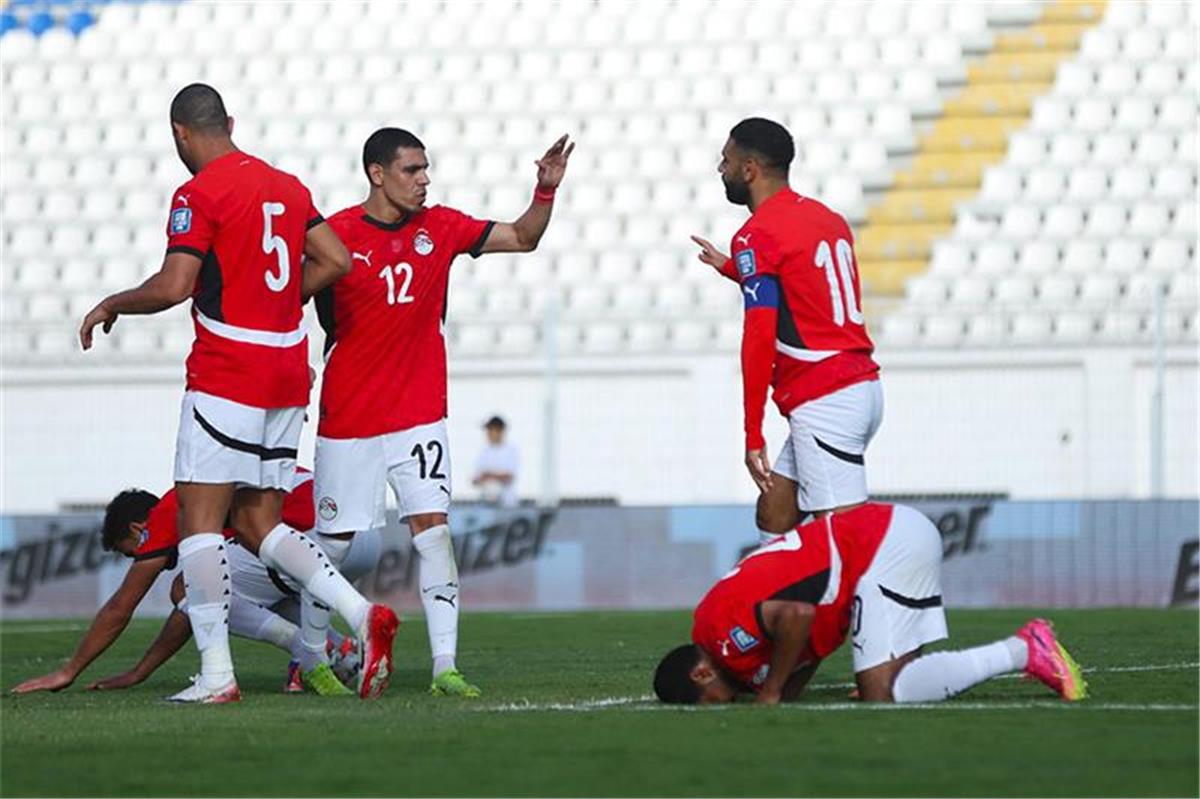 صحيفة بلجيكية: احذروا من أسلوب مصر “الخبيث”.. ولا تجعلوا الكرة تصل لهذا اللاعب