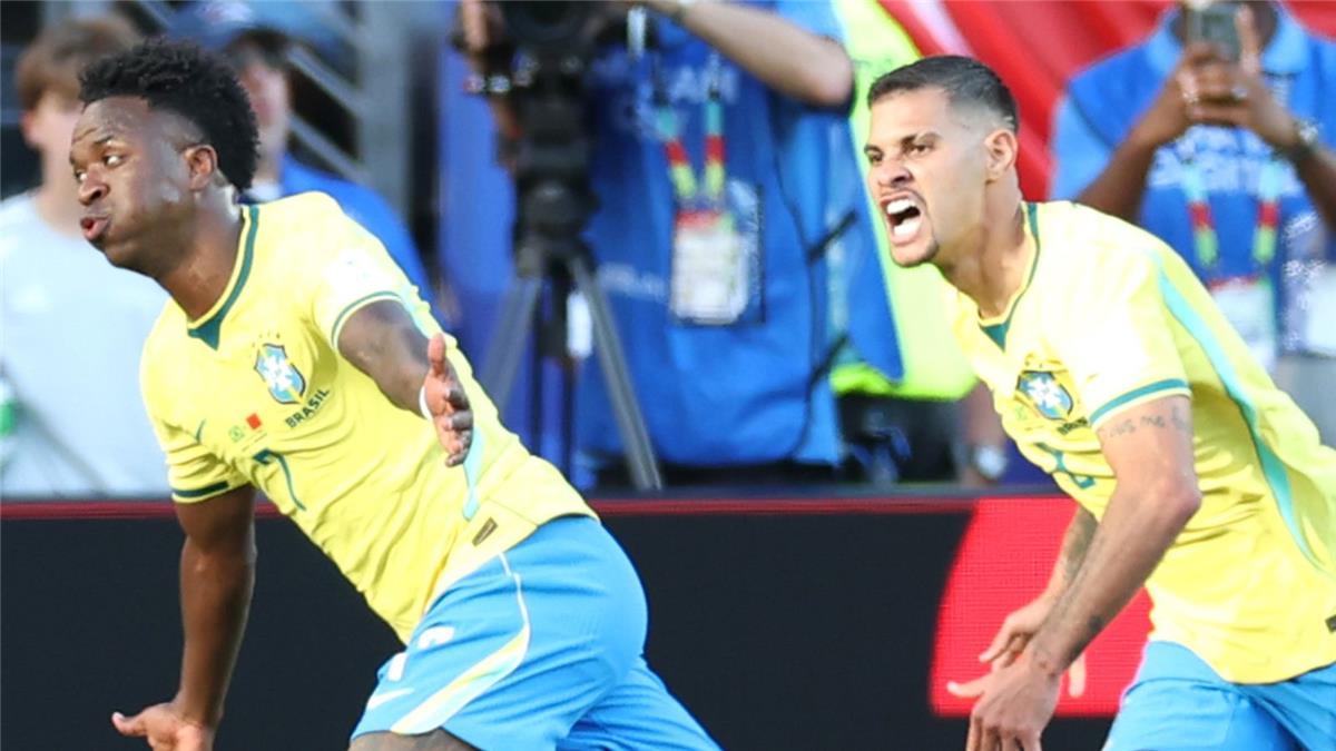 روماريو ينتقد أداء البرازيل أمام المغرب: كنا محظوظين.. وريفالدو: العرب أظهروا جودتهم