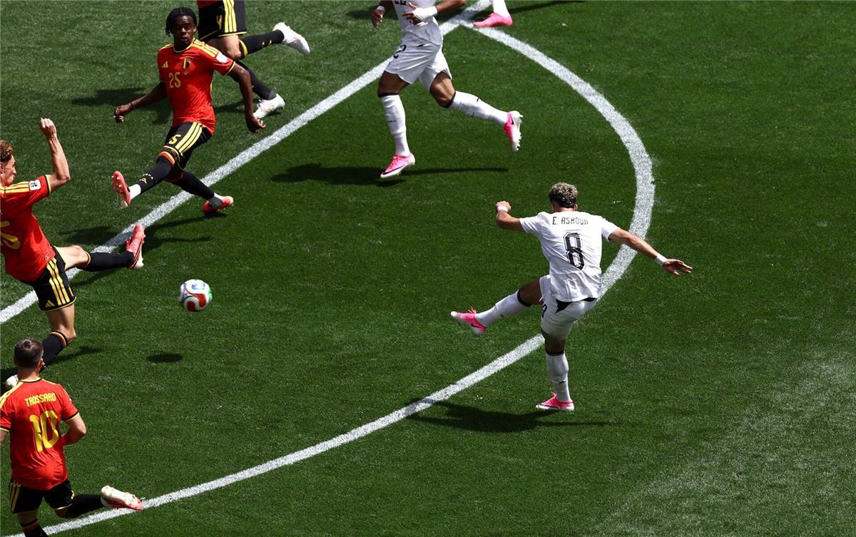 أحمد حسن يوضح سر الظهور المميز لـ منتخب مصر أمام بلجيكا.. ويؤكد: نستحق الفوز