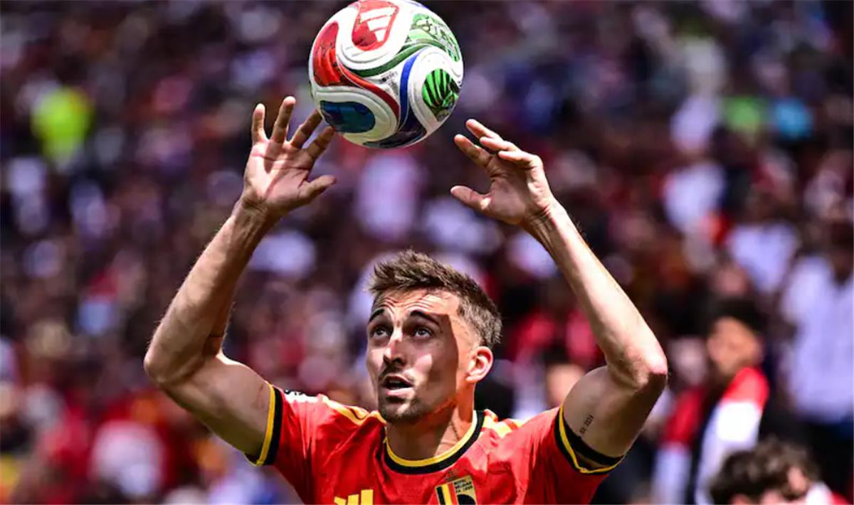 لاعب بلجيكا: لا أعرف سبب توترنا أمام مصر.. وإسبانيا تعادلت أيضًا مع منتخب أقل تصنيفًا