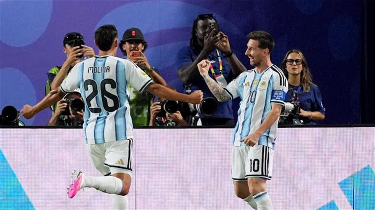 موعد مباراة الأرجنتين القادمة في كأس العالم بعد الفوز على الجزائر