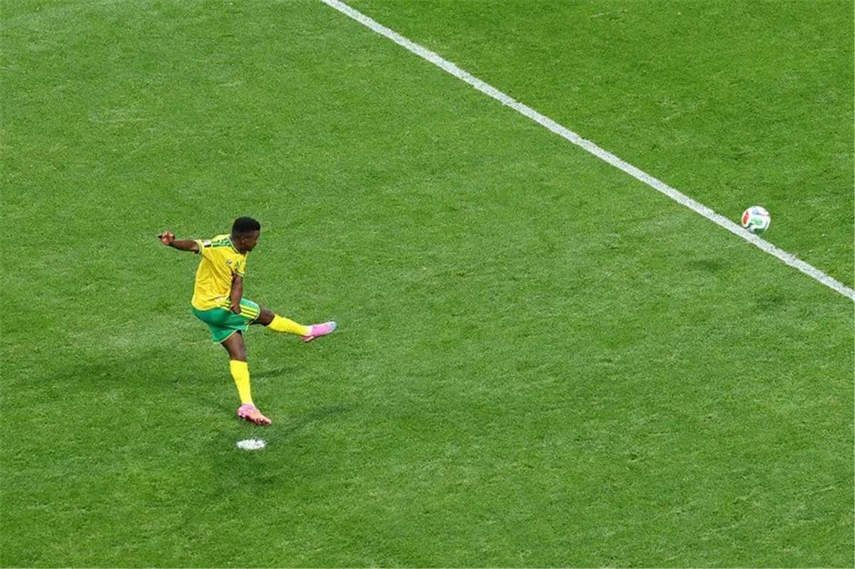 فيديو | في مباراة مثيرة.. جنوب إفريقيا تتعادل مع التشيك وتتمسك بفرصة التأهل في كأس العالم