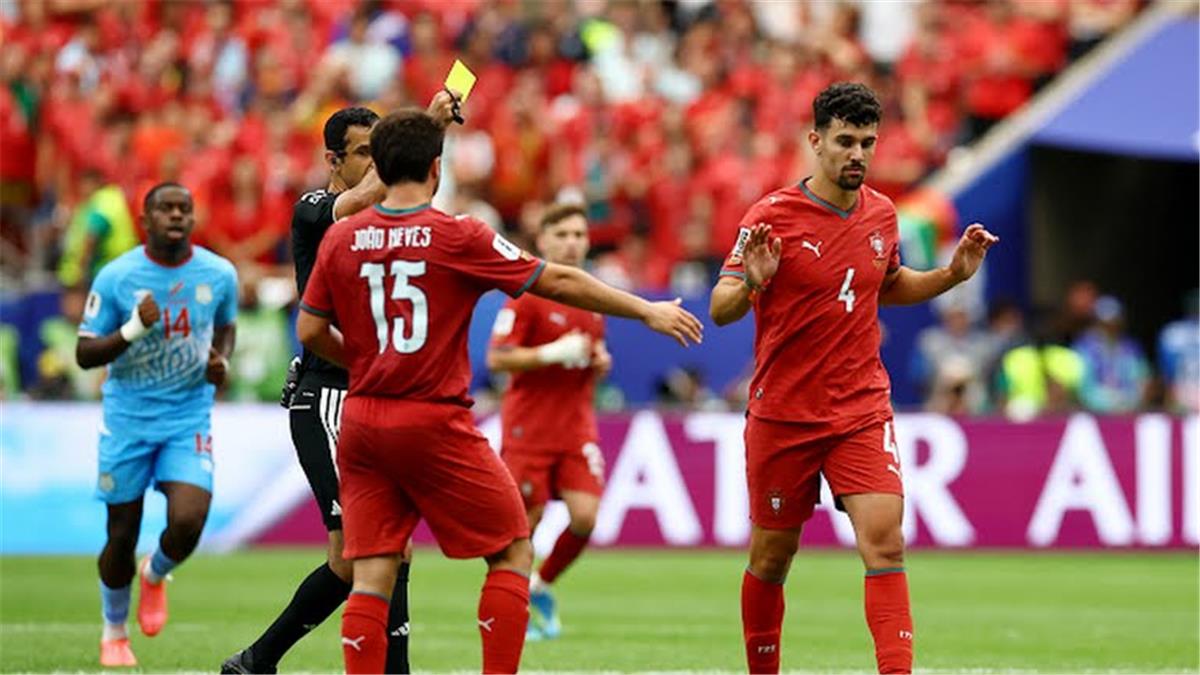 صافرة عربية.. حكم مباراة البرتغال وأوزبكستان في كأس العالم