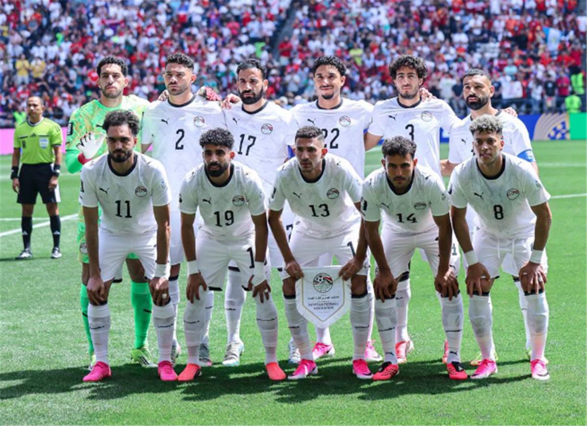 تشكيل منتخب مصر أمام نيوزيلندا في كأس العالم.. ثلاثي هجومي