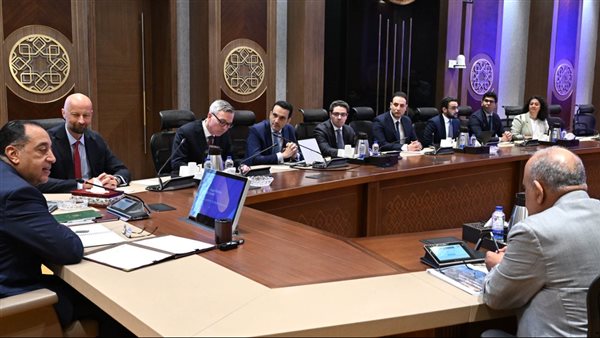 رئيس الوزراء يستعرض مع مسئولي شركة “سكاتك” النرويجية موقف المشروعات التي تنفذها الشركة في مصر