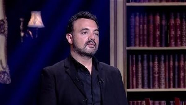 عمرو محمود ياسين يوضح حقيقة تعاونه مع ياسمين عبد العزيز في رمضان المقبل