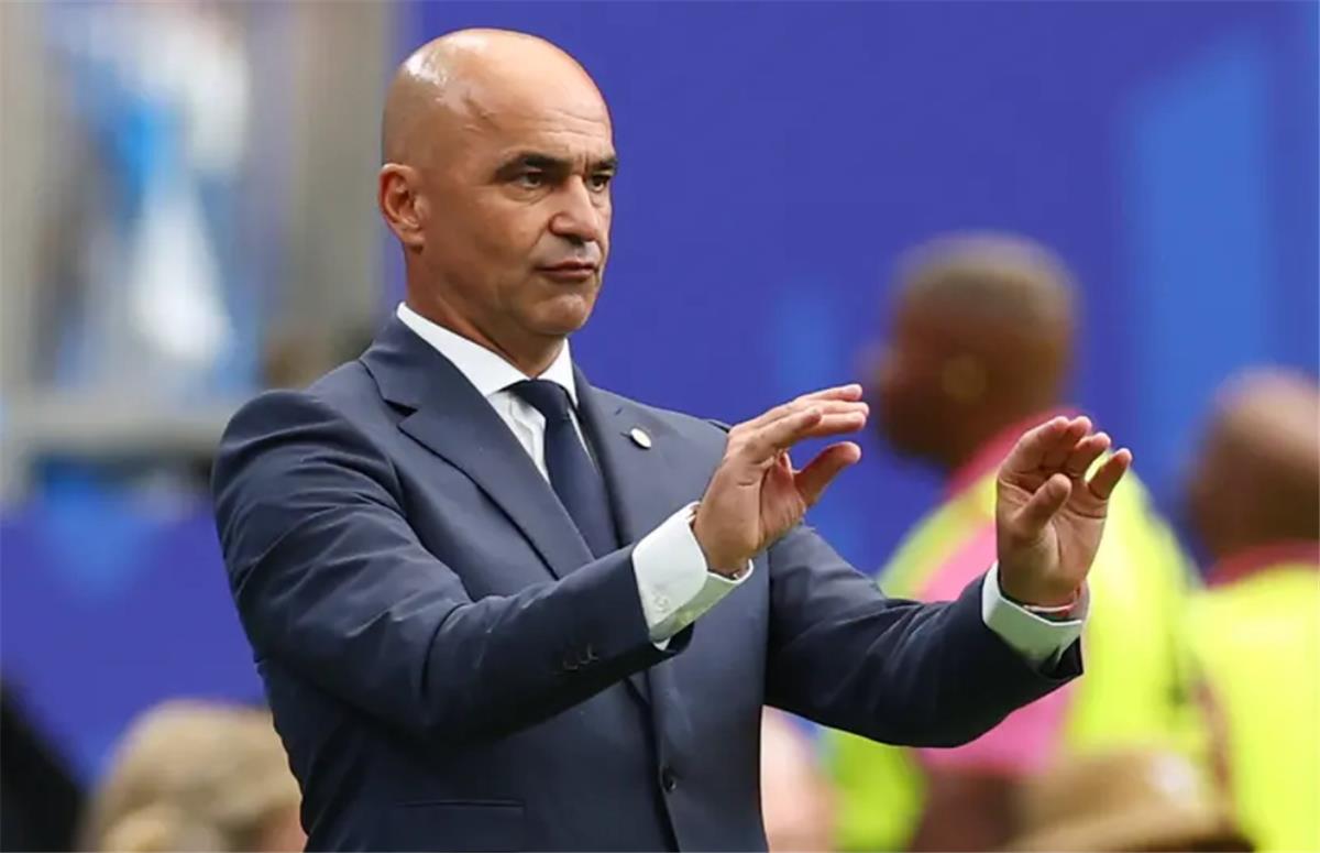 مدرب البرتغال يرد على مقارنة ميسي ورونالدو.. ويؤكد: عانينا من ضجيج ظالم