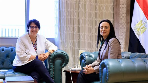 وزيرة التضامن تلتقي رئيسة مجلس أمناء مؤسسة مدارس البكالوريا الدولية في مصر