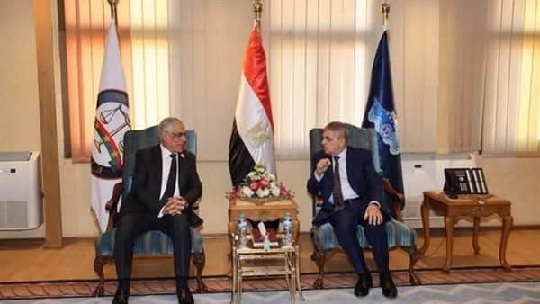 رئيس هيئة قناة السويس يستقبل النائب العام بالإسماعيلية ويستعرض استراتيجية التطوير حتى 2030