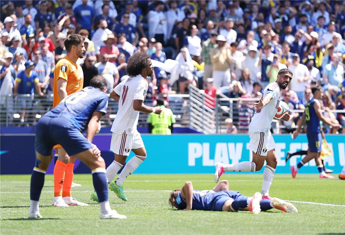 فيديو | قطر تنهي مشوارها في كأس العالم بهزيمة بثلاثية أمام البوسنة والهرسك