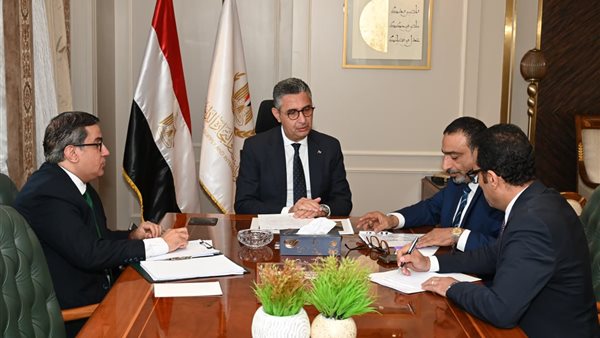 وزير التموين يبحث مع رئيس غرفة صناعة الحبوب تطوير منظومة المطاحن