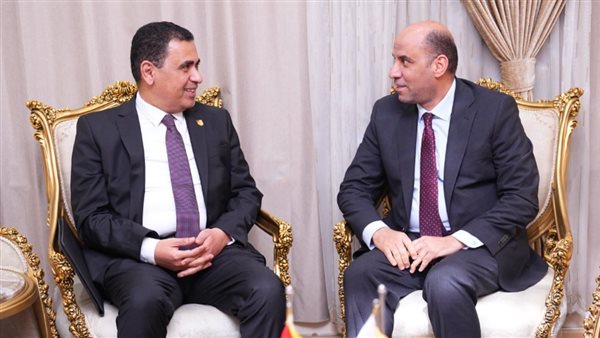 وزير العمل يوجه بسرعة إعداد إطار للتعاون مع جامعة ساكسوني مصر لتأهيل الشباب وفق احتياجات سوق العمل