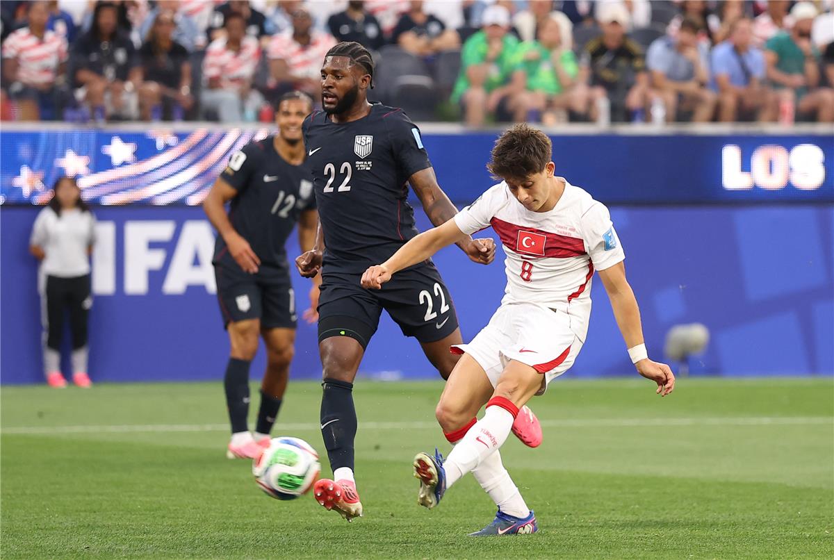 فيديو | بهدف قاتل.. منتخب تركيا يهزم أمريكا بثلاثية وينهي مشواره في كأس العالم
